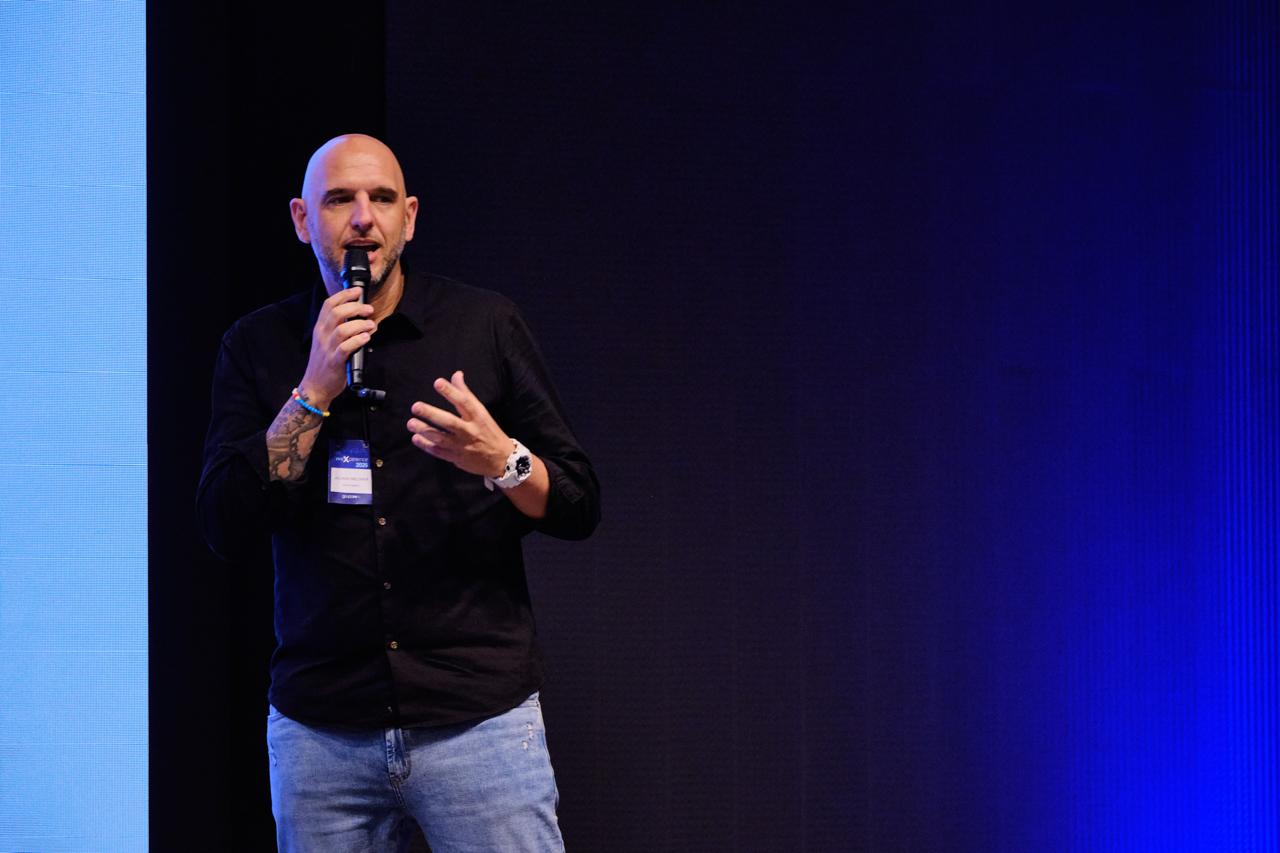 Juliano Meldner, Diretor Comercial